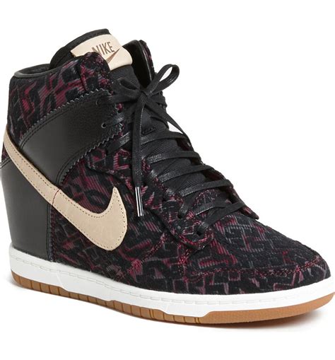 nike dunk sky high damen|nike sky high dunks women's.